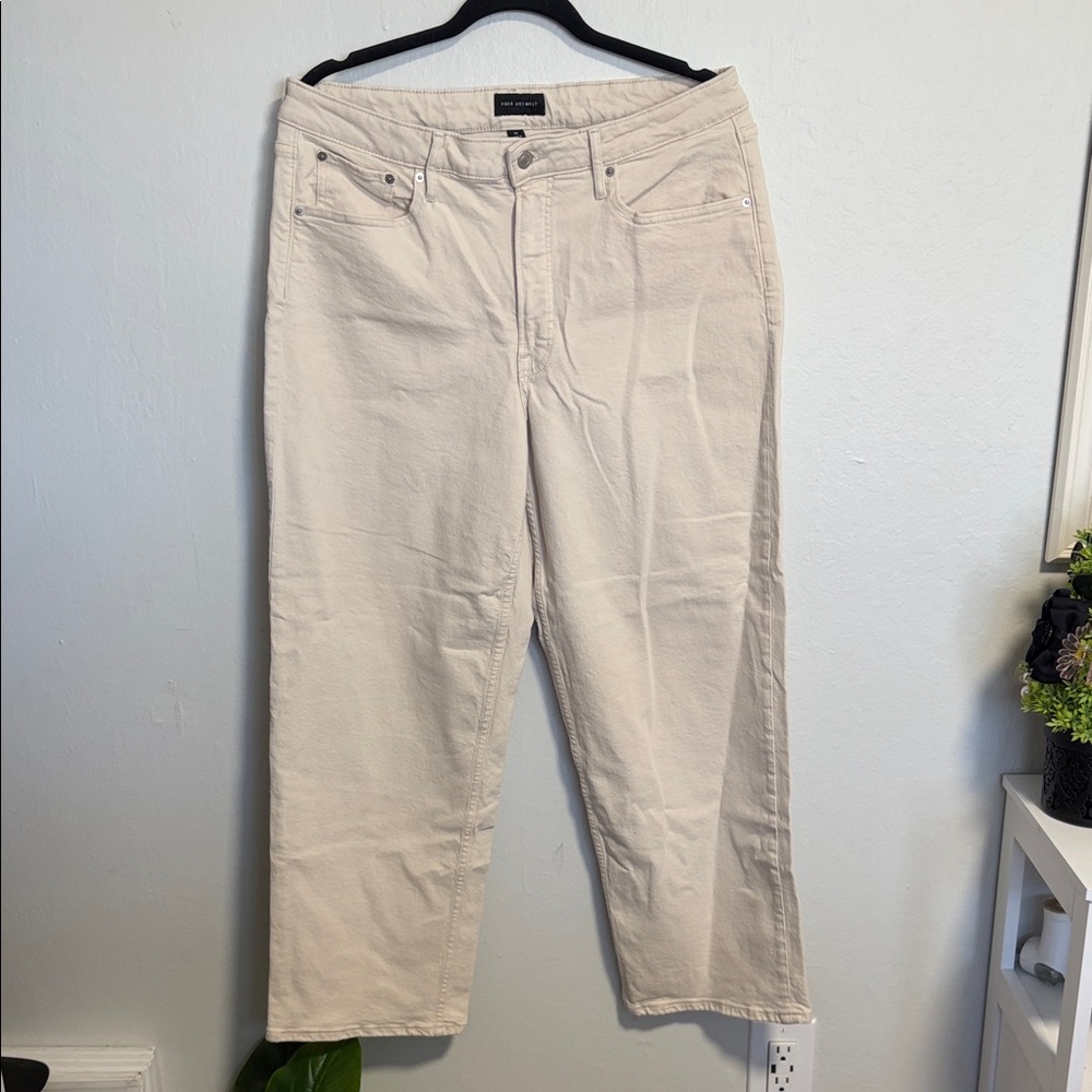 Women's Straight Leg Jeans in Cream